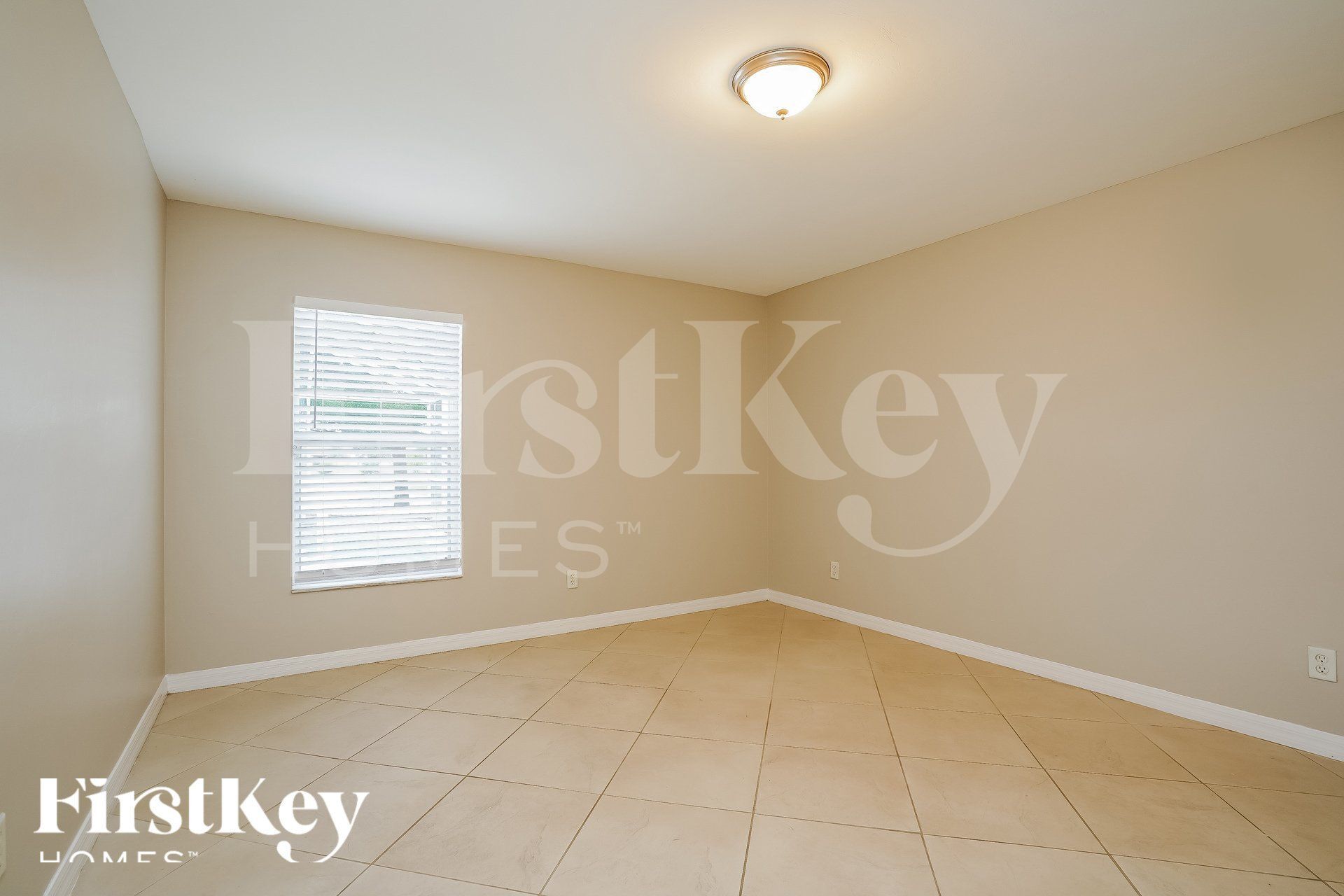 Building Photo - 8140 Liriope Loop