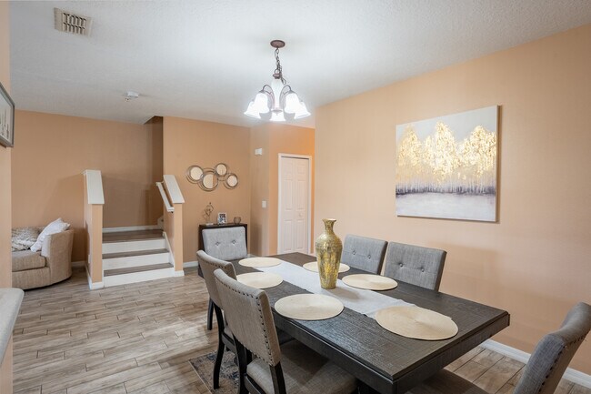 Building Photo - 9859 Tivoli Villa Dr