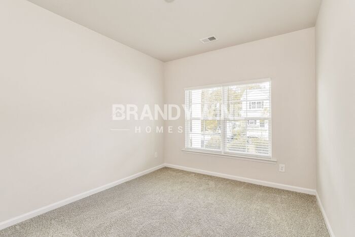 Building Photo - 185 Abbots Gln Rd