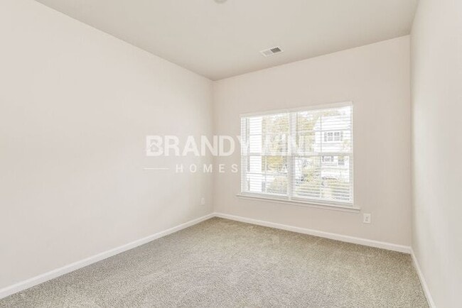 Building Photo - 205 Abbots Gln Rd