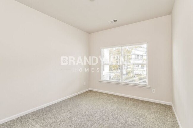 Building Photo - 784 Patmore Dr