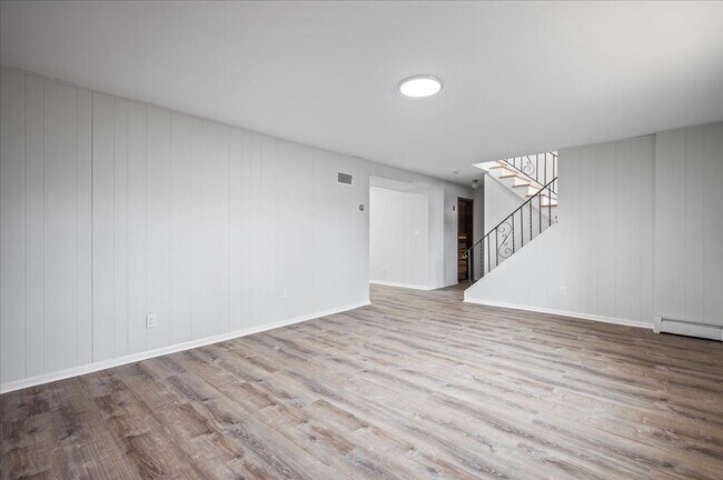 Building Photo - Croton On Hudon 4-Bedroom 2.5-Bathroom Home