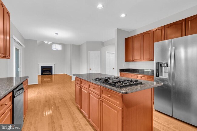 Building Photo - 13072 Autumn Willow Dr