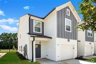 Building Photo - 100 Crestview Wy