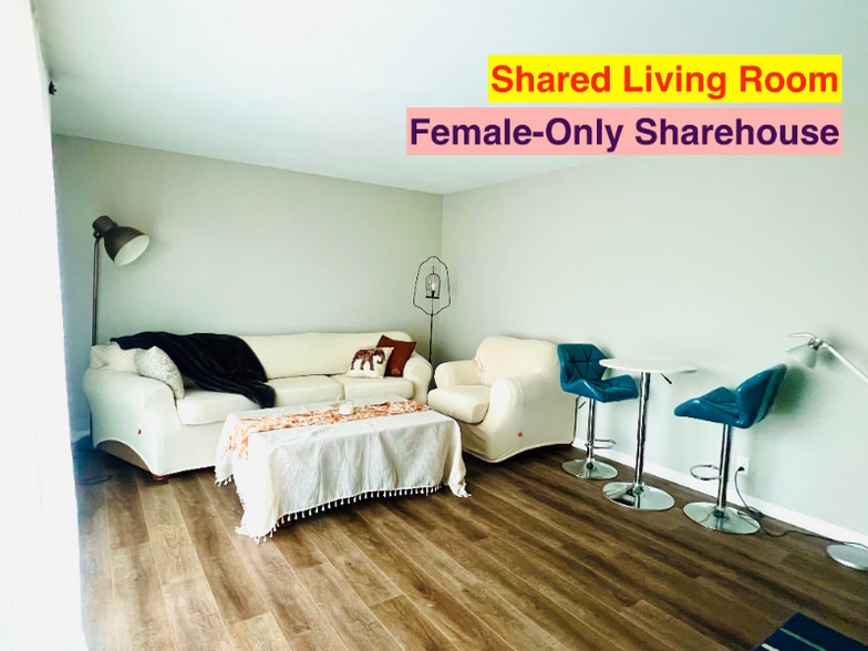 Building Photo - 00 Meadowlane Neighborhood