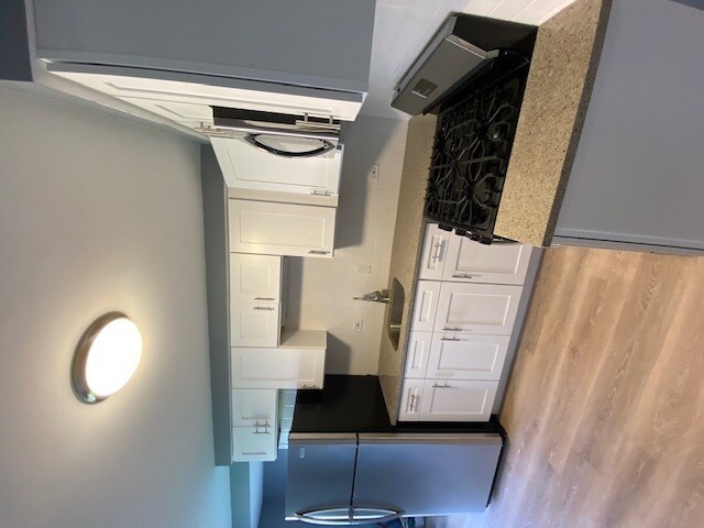Building Photo - 9602 Golf Terrace