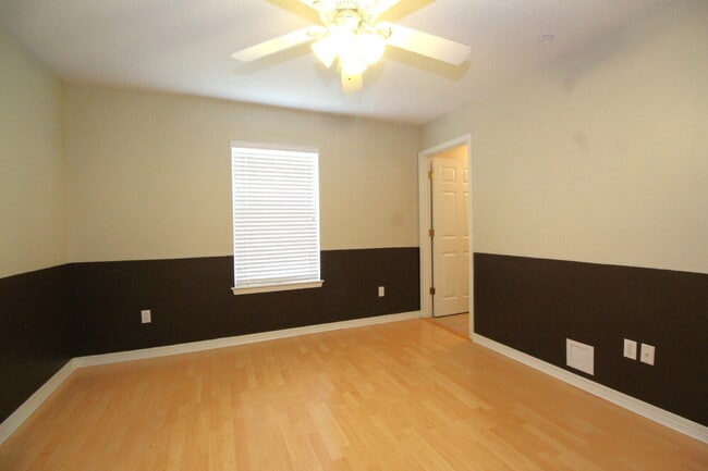 Building Photo - Navarre Gem Near Beaches & Bases – 3BR/2BA...