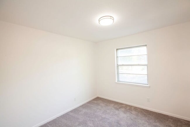 Building Photo - 3503 Loganwood Dr