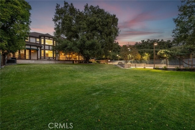 Building Photo - 533 E Sierra Madre Ave