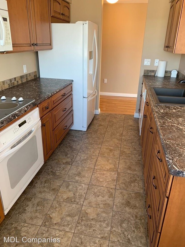Building Photo - 2 br, 2 bath Apartment - 233 Jennison Place