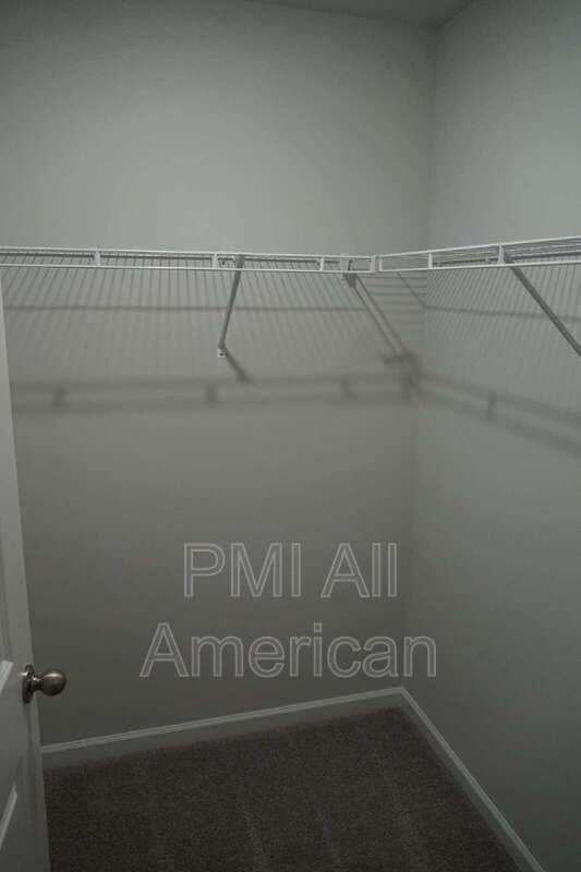 Building Photo - 289 Greenbay St