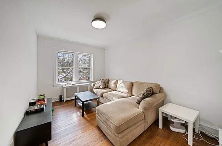 Building Photo - 721 Foster St