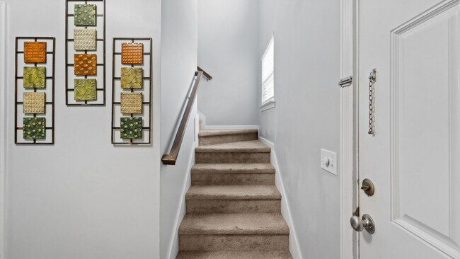 Building Photo - Spacious 3BR Home with Fenced Yard Near Ft. Stewart