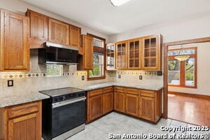 Building Photo - 807 Happy View