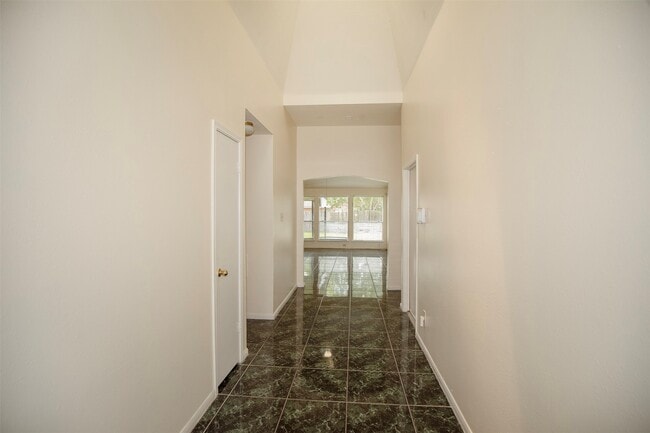 Building Photo - 11514 Sagecreek Dr