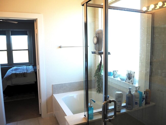 Building Photo - 4317 Swallow Dr