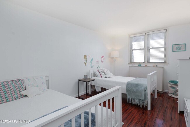 Building Photo - 675 Ocean Ave N