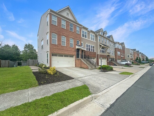 Building Photo - 43450 Hopestone Terrace