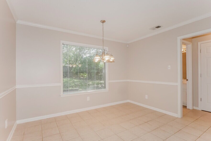 Building Photo - 6601 Baird Cove