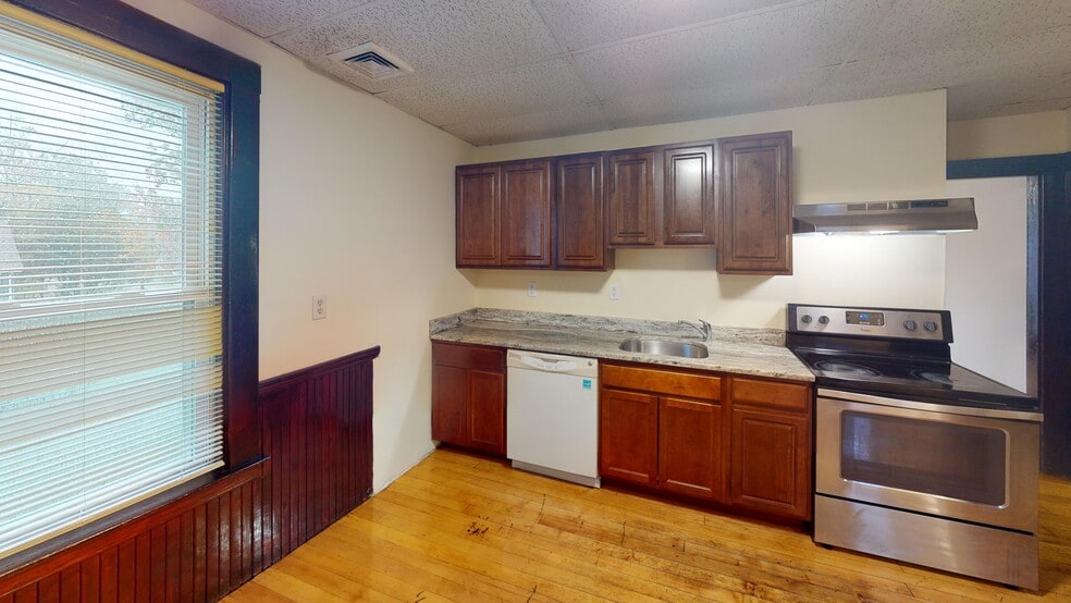 Building Photo - 245 Prospect St