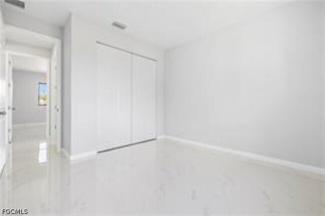 Building Photo - 2716 Diplomat Pkwy W
