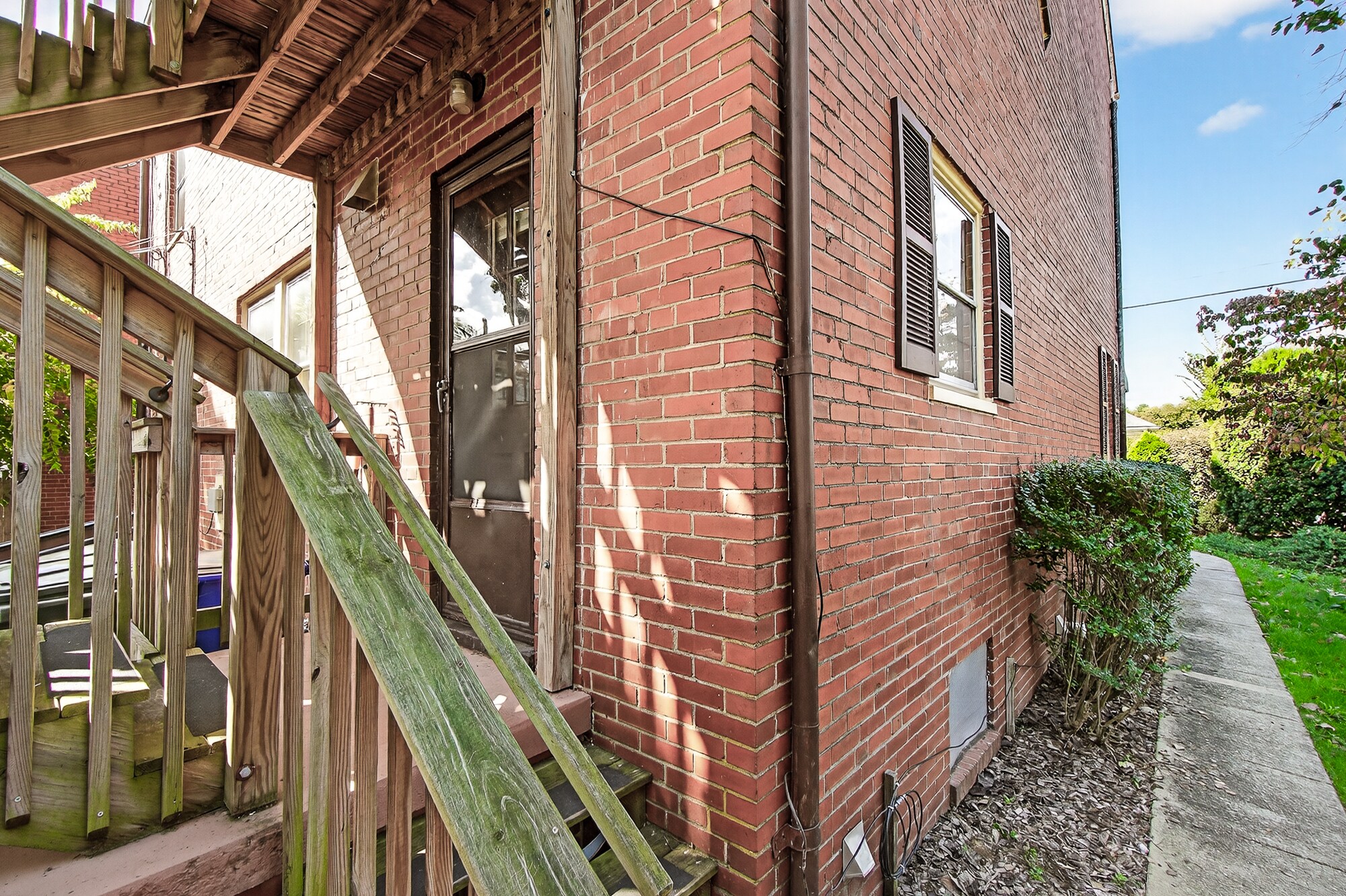 Building Photo - 920 N Market St