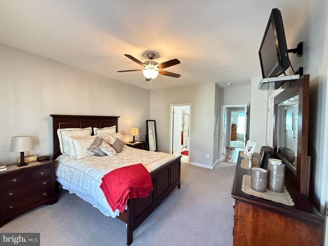 Building Photo - 14050 Cannondale Way