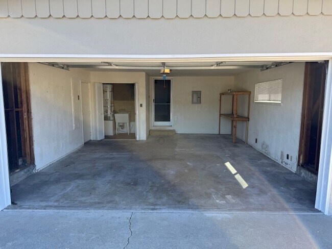 Building Photo - Fully Renovated 3-Bedroom Single Family Home in Rodeo