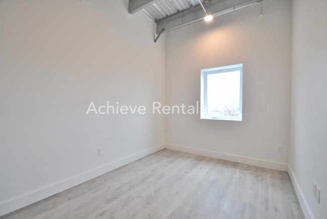 Building Photo - Westfield Lofts - Bay 13