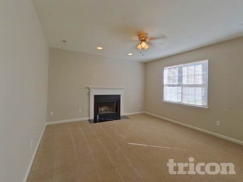 Building Photo - 5506 Linda Vista Ln