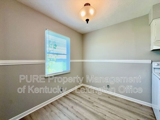 Building Photo - 1517 Steadmantown Ln