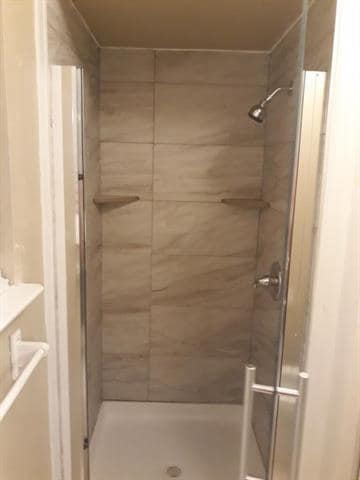 Building Photo - 5410 Kings Mnr Dr