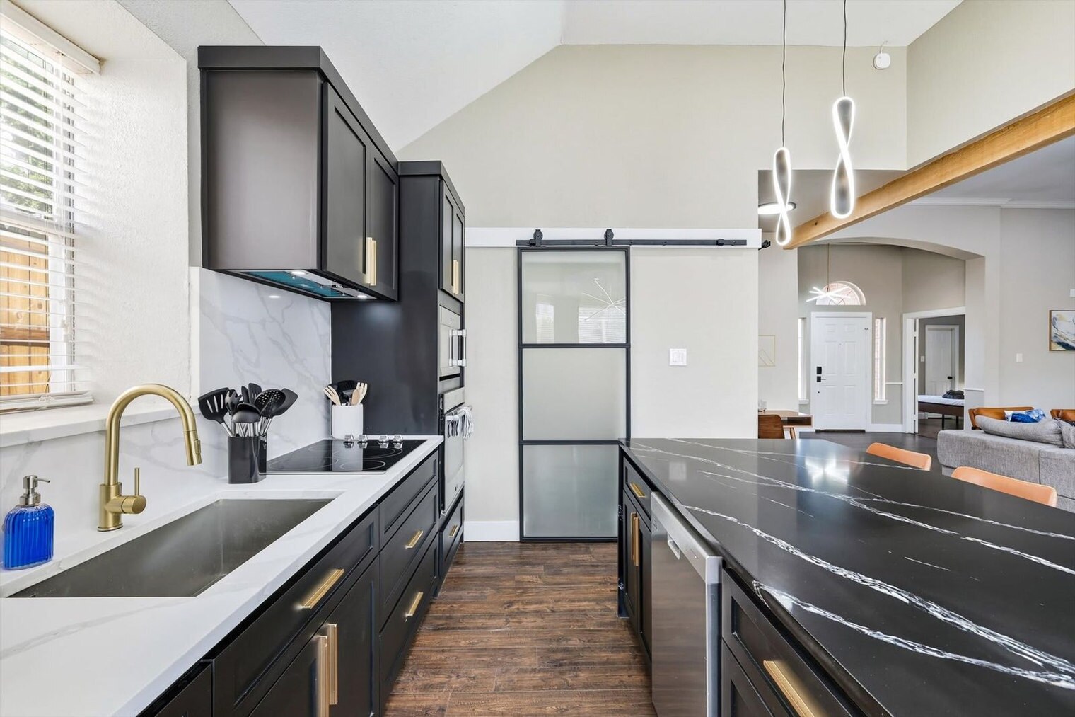 Building Photo - 5709 Courtney Cir