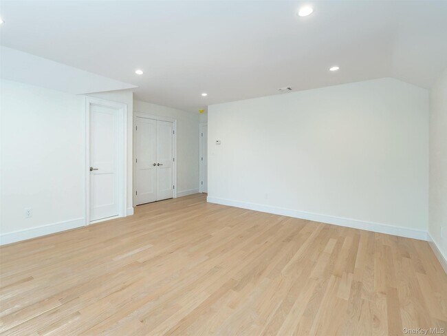 Building Photo - 23 Marwood Rd N