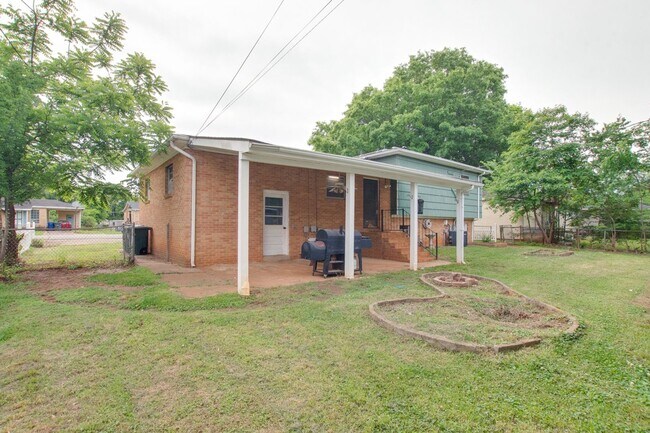 Building Photo - 3902 McCally Pl