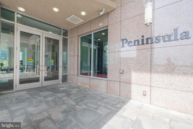 Building Photo - 901 N Penn St