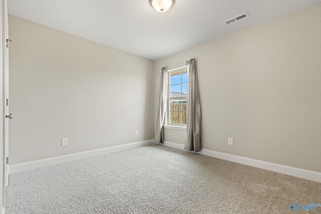 Building Photo - 122 Ardsley Dr
