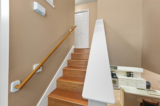 Building Photo - 195 S Walden Elms Cir