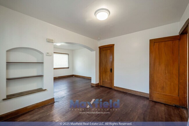 Building Photo - SUGAR HOUSE AREA - close to University and...