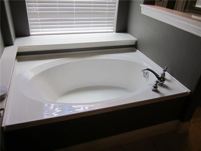 Building Photo - 13951 Veranda Ct