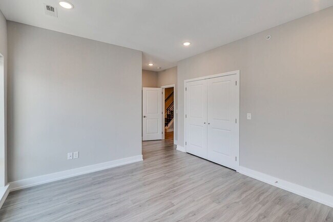 Building Photo - 2636 Annin St