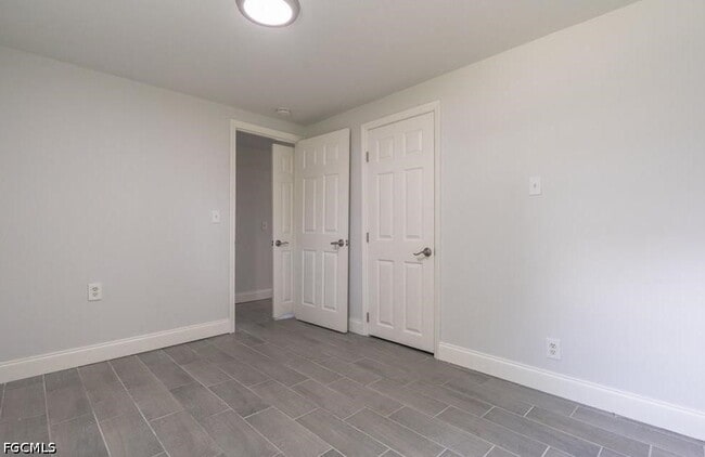 Building Photo - 215 Delray Ave