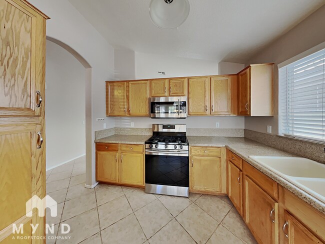 Building Photo - 212 Sandpiper Village Way