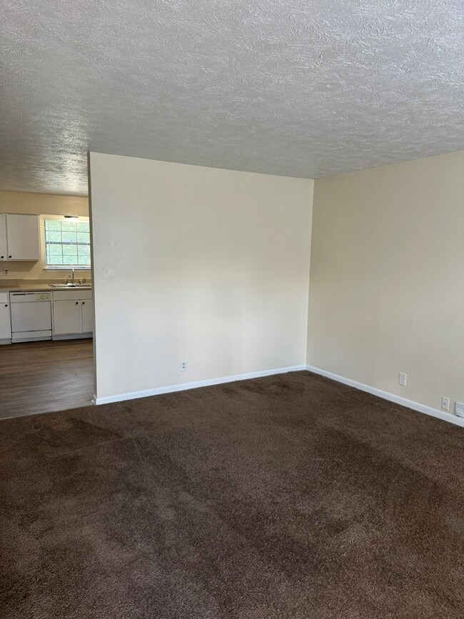 Building Photo - 1308 Ewing Creek Dr