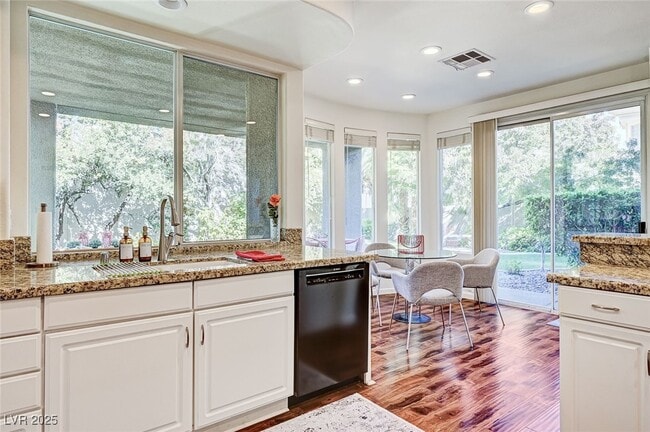 Building Photo - 8816 Cortile Dr