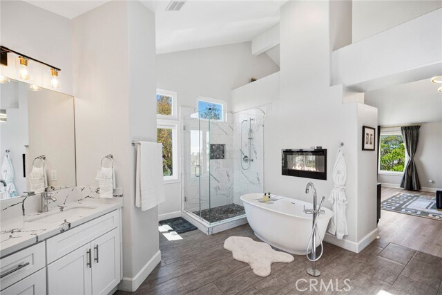 Building Photo - 14 Glastonbury Pl