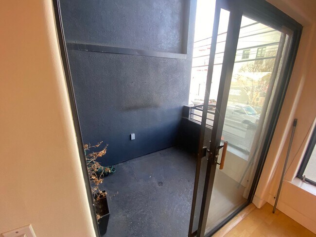 Building Photo - EPIC REA, INC - Vibrant Mission District L...