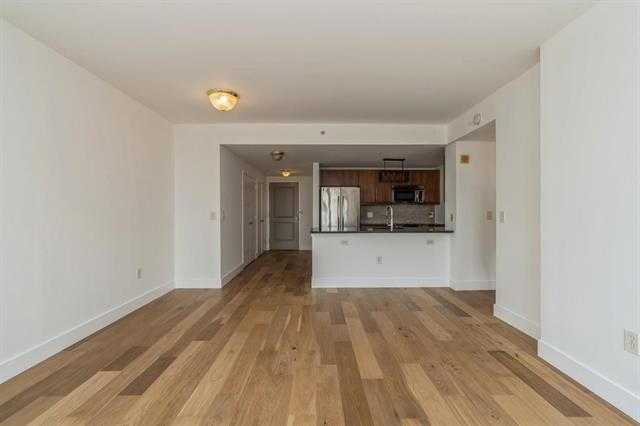 Building Photo - 88 Morgan St