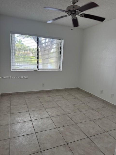 Building Photo - 153 Lakeview Dr