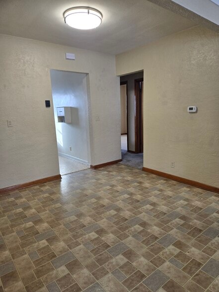 Building Photo - 105 W Willman St